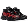 Runner Graffiti Sneaker „Schwarz und Rot aus Mesh und Nylon“ 677403W3RBQ1060