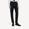 Schmale, taillierte Herrenhose in Schwarz Schmale, taillierte Herrenhose in Schwarz