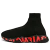 Speed 2.0 Sneaker „Schwarzer Strick mit rotem Graffiti und schwarzer Sohle“ 645334W2DBY1016