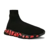 Speed 2.0 Sneaker „Schwarzer Strick mit rotem Graffiti und schwarzer Sohle“ 645334W2DBY1016