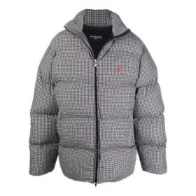 Sporty B Daunenjacke „Schwarz-Weiß“ 681440TLO361070