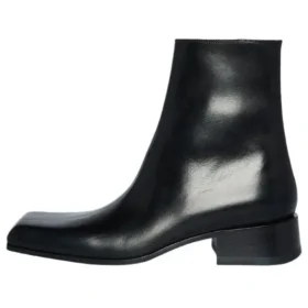Stiefel mit eckiger Spitze „Schwarzes Leder“ 678108WBC301000