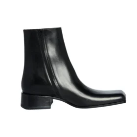 Stiefel mit eckiger Spitze „Schwarzes Leder“ 678108WBC301000