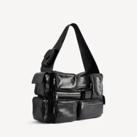 Superbusy Sling Bag Large in Schwarz