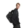 Superbusy Sling Bag Large in Schwarz