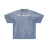 T-Shirt mit Rückenausschnitt, mittlere Passform „Blue White“ 764235TPVK14313