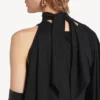 „The Door“ – langes, drapiertes Damenkleid in Schwarz „The Door“ – langes, drapiertes Damenkleid in Schwarz