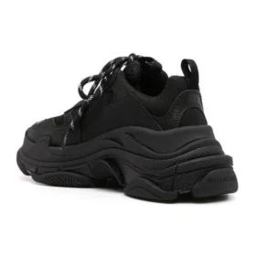Triple S „Black“ 524036W2CA11000
