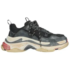 Triple S „Lack Red“ 533882W3CS11061