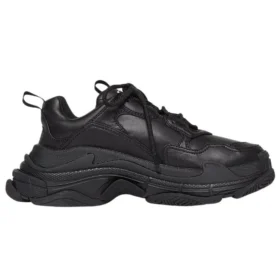 Triple S „Schwarz“ 524039W2FA51000